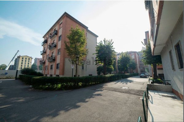 appartamento in vendita a Milano in zona Ronchetto sul Naviglio