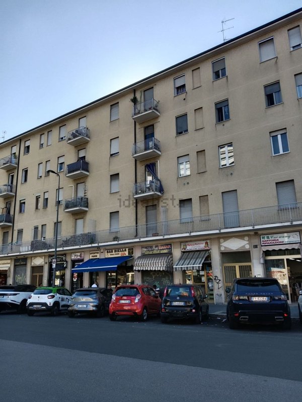 appartamento in vendita a Milano in zona Famagosta