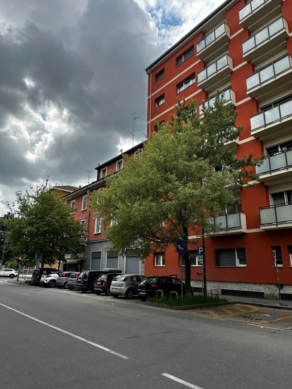 appartamento in vendita a Milano in zona Corvetto