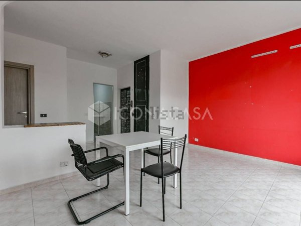 appartamento in vendita a Milano in zona Barona