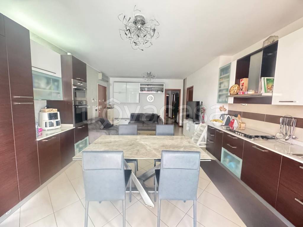 appartamento in vendita a Milano in zona Il Portello