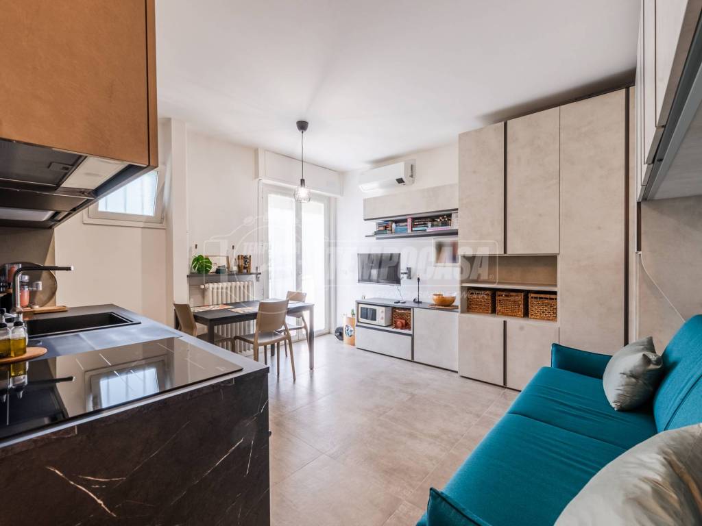 appartamento in vendita a Milano in zona Morivione