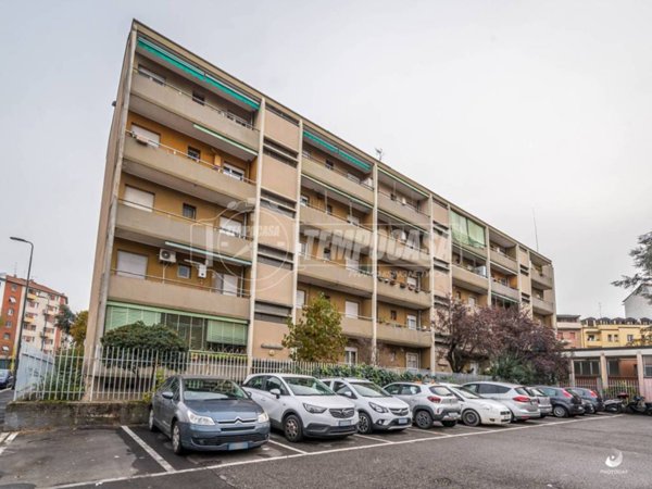 appartamento in vendita a Milano in zona Vigentino