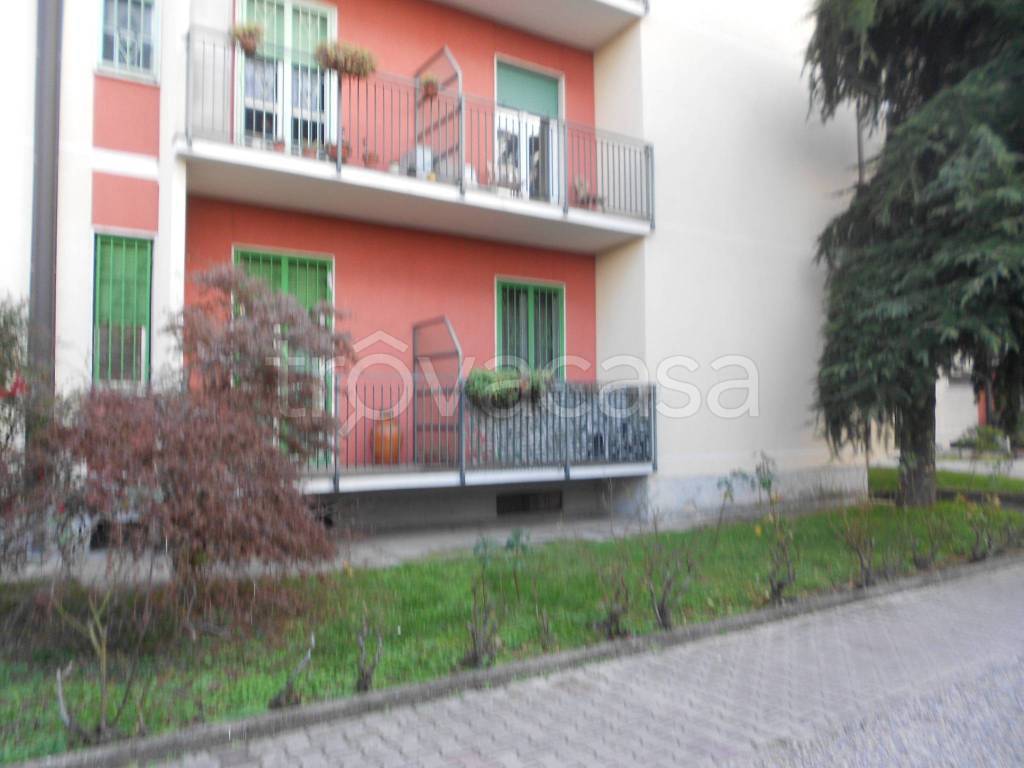 appartamento in vendita a Milano in zona Chiesa Rossa