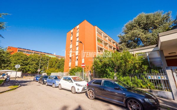 appartamento in vendita a Milano in zona Morivione