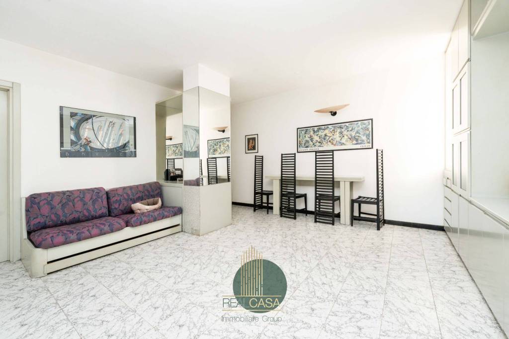 appartamento in vendita a Milano in zona Adriano