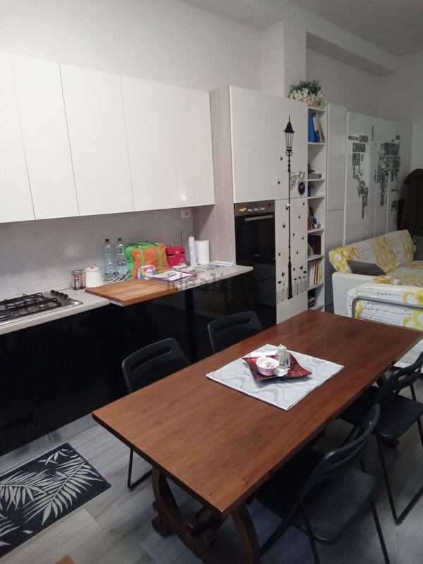 appartamento in vendita a Milano in zona Baggio