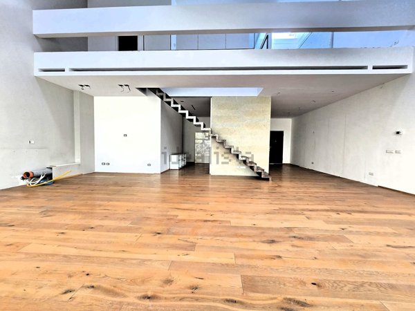 appartamento in vendita a Milano in zona San Cristoforo