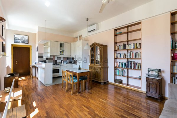 appartamento in vendita a Milano in zona Porta Genova