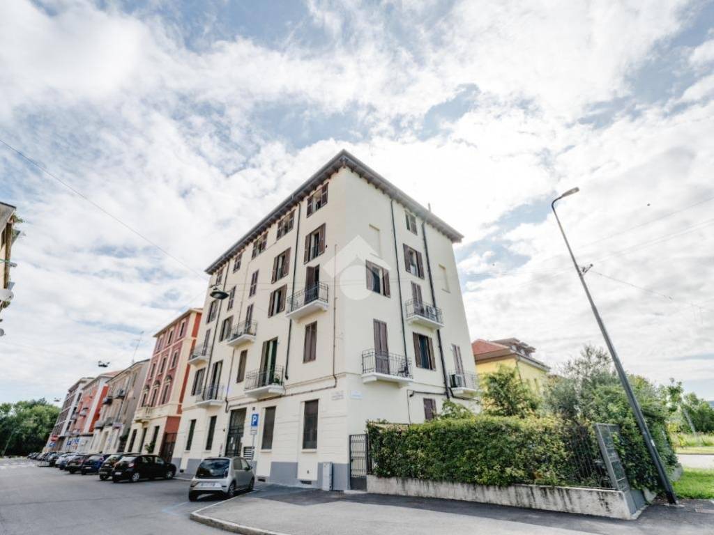 appartamento in vendita a Milano in zona Ponte Lambro