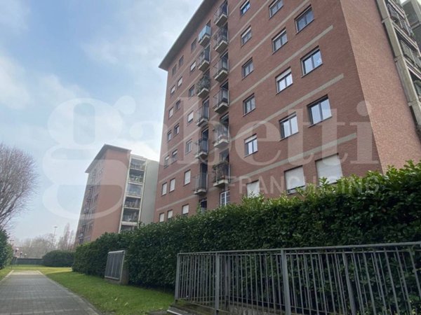 appartamento in vendita a Milano in zona Famagosta
