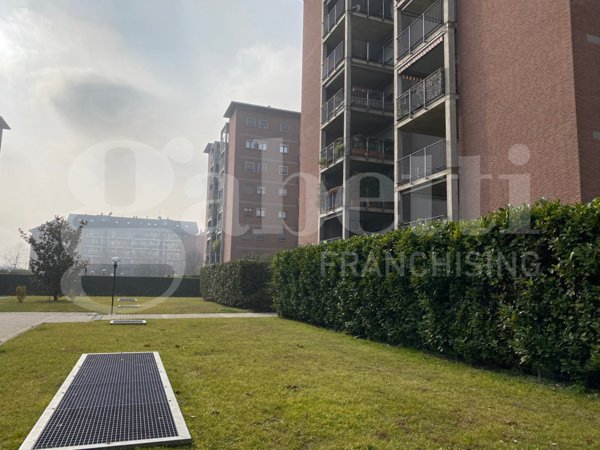 appartamento in vendita a Milano in zona Famagosta
