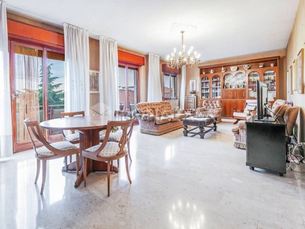 appartamento in vendita a Milano in zona Niguarda