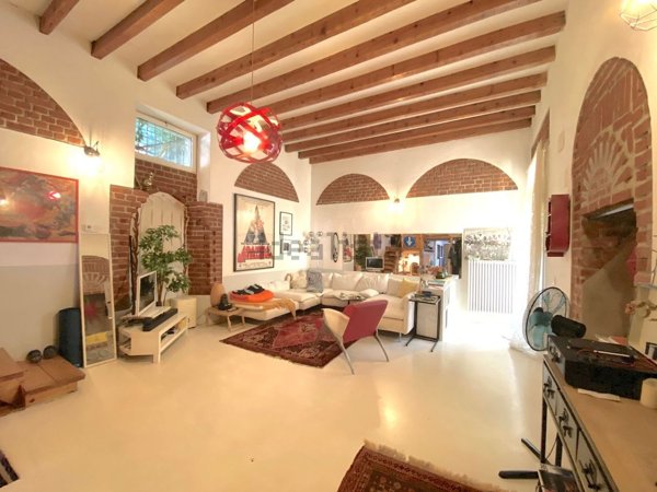 appartamento in vendita a Milano in zona Dergano