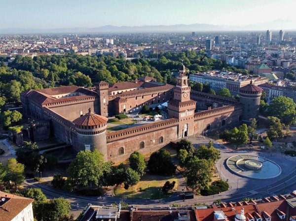 appartamento in vendita a Milano in zona Cadorna