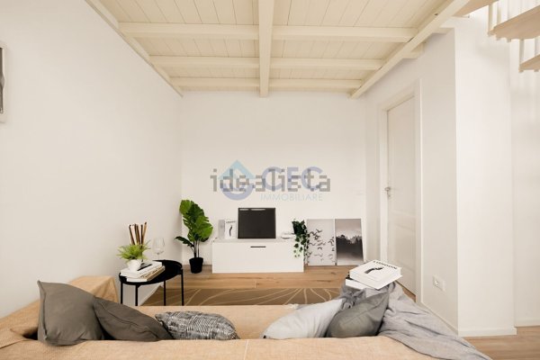 appartamento in vendita a Milano in zona Vigentino