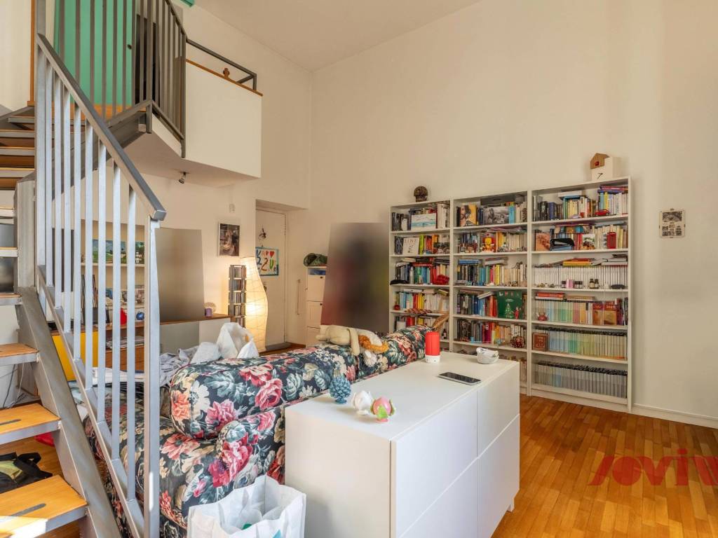 appartamento in vendita a Milano in zona Piazzale Lodi