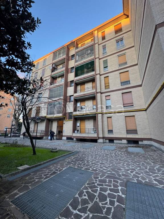 appartamento in vendita a Milano in zona Vigentino