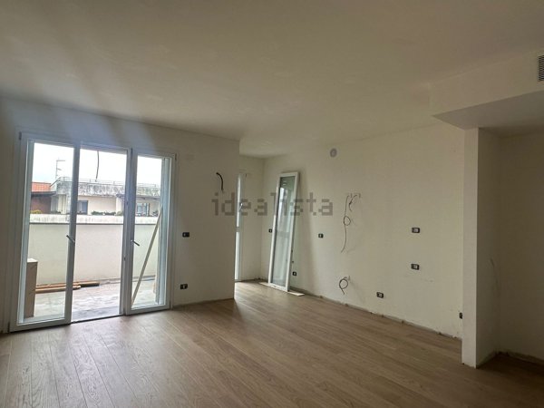 appartamento in vendita a Milano in zona Lambrate