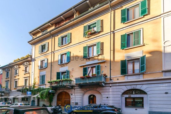 appartamento in vendita a Milano in zona Cascina dei Pomi