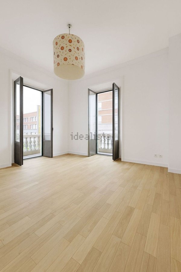 appartamento in vendita a Milano in zona Forze Armate