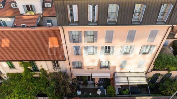 appartamento in vendita a Milano in zona Porta Nuova