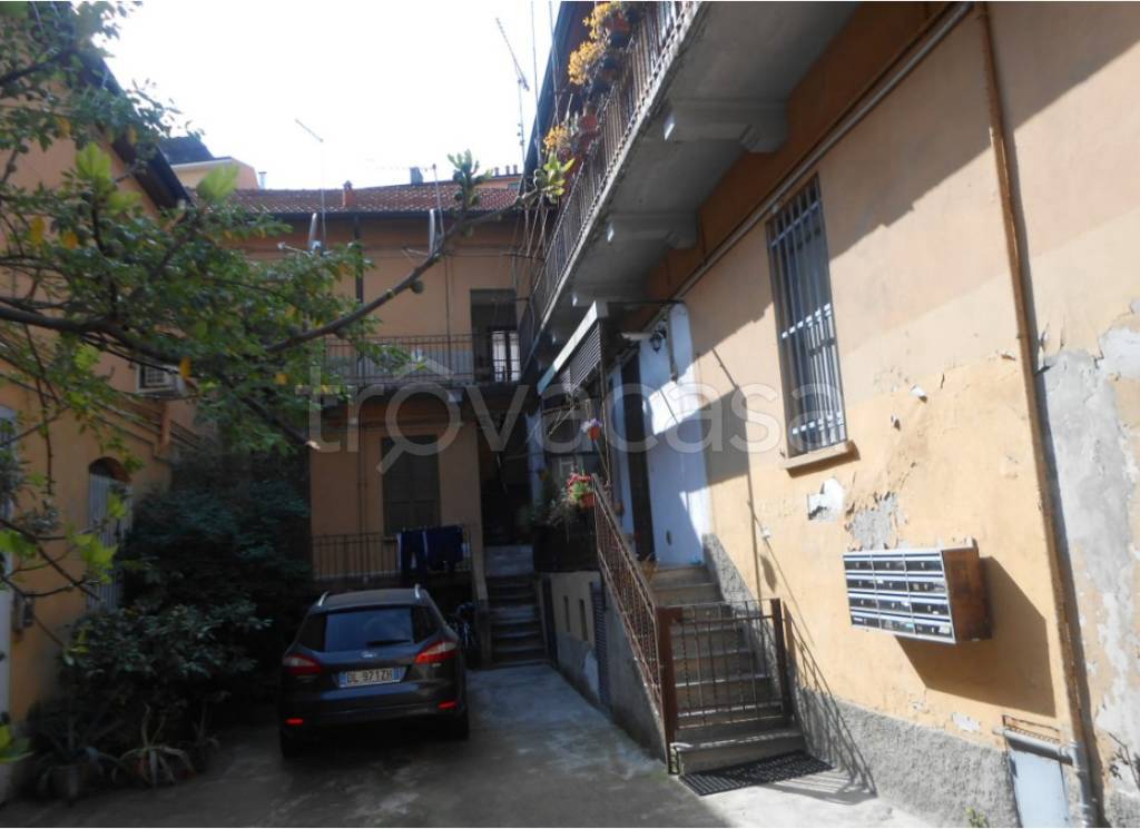 appartamento in vendita a Milano in zona Gorla