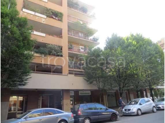 appartamento in vendita a Milano in zona Adriano