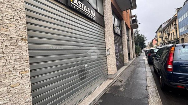 negozio in vendita a Milano in zona Bovisa