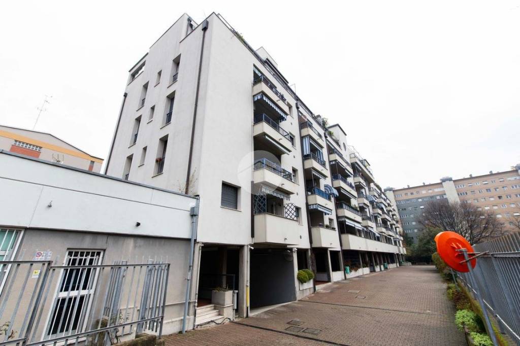 appartamento in vendita a Milano in zona Quarto Cagnino