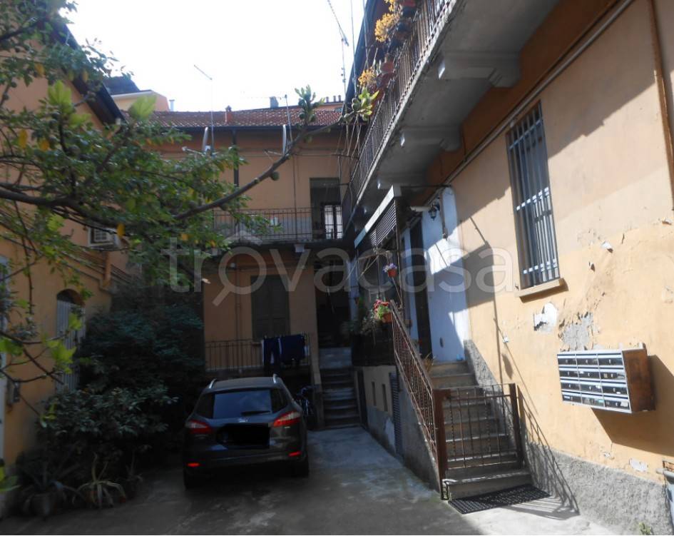 appartamento in vendita a Milano in zona Gorla