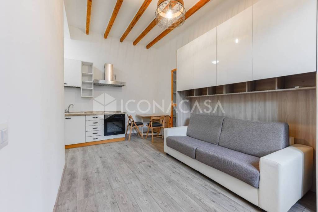 appartamento in vendita a Milano in zona Loreto