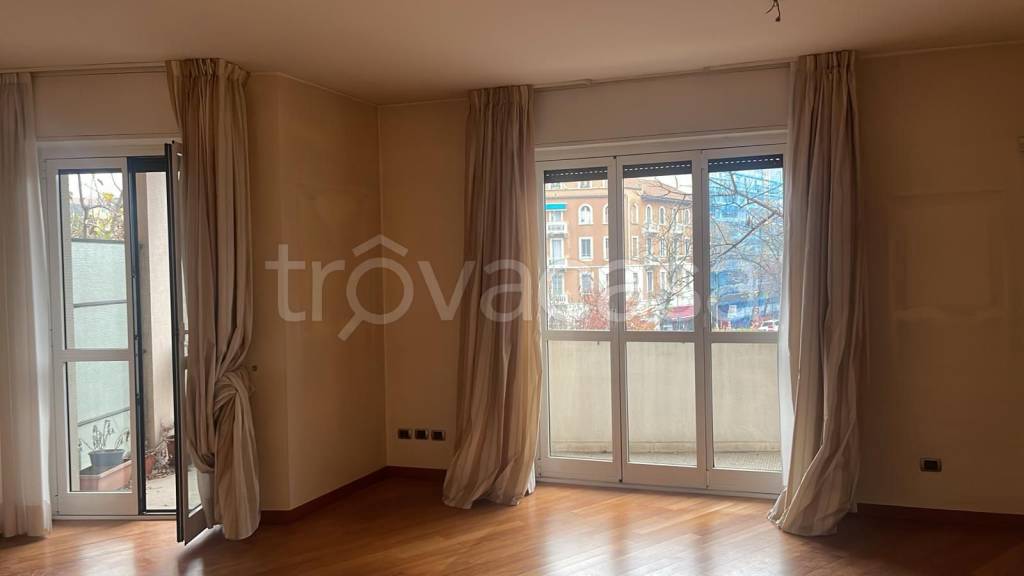 appartamento in vendita a Milano in zona Città Studi