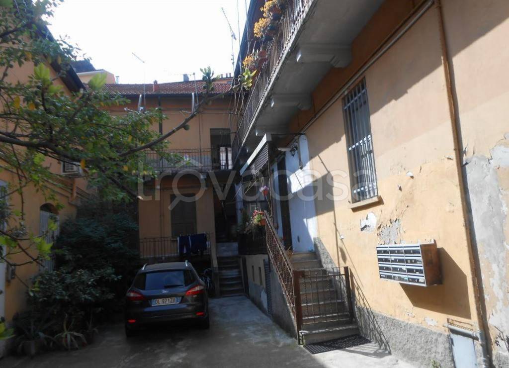 appartamento in vendita a Milano in zona Gorla