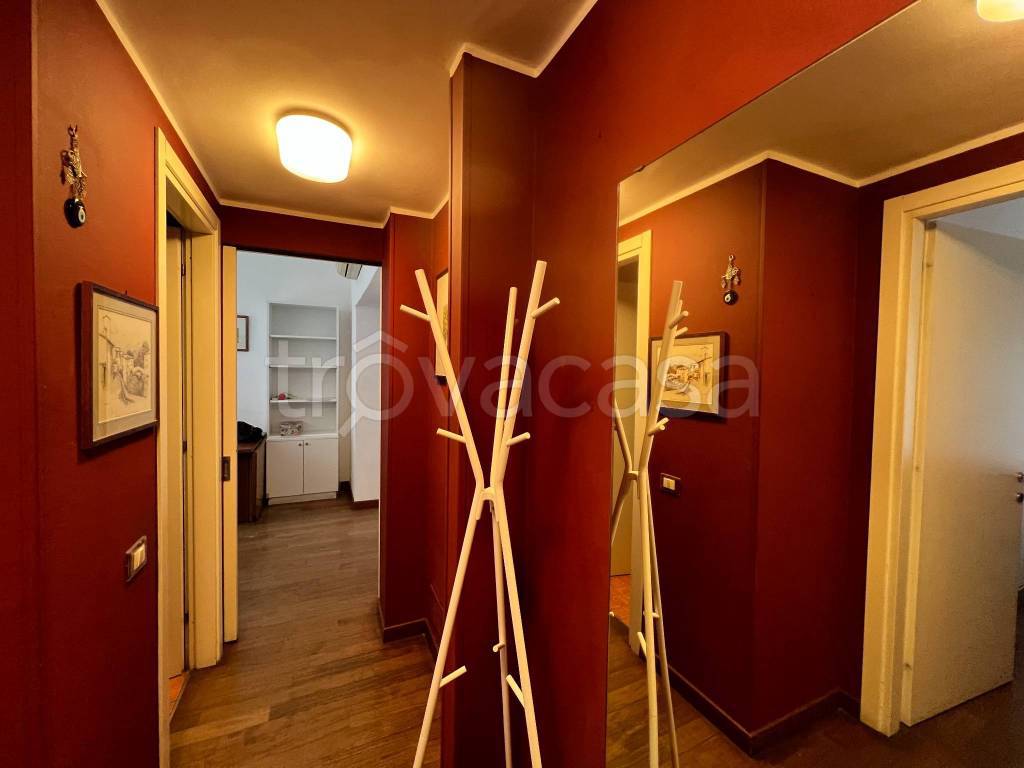 appartamento in vendita a Milano in zona Porta Genova