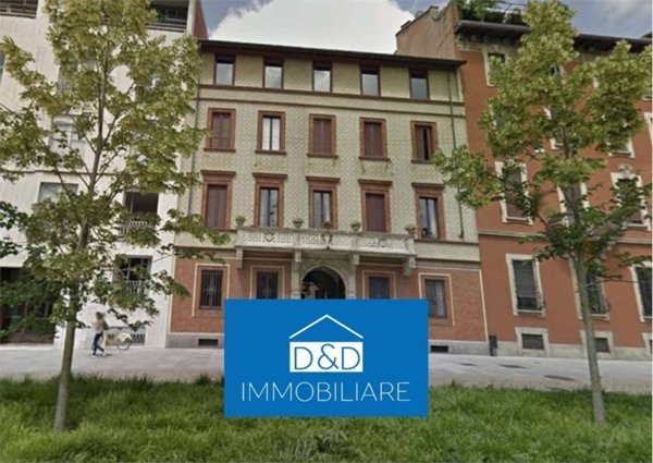 appartamento in vendita a Milano in zona Sant'Ambrogio