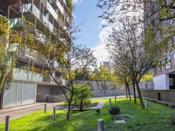 appartamento in vendita a Milano in zona Sempione