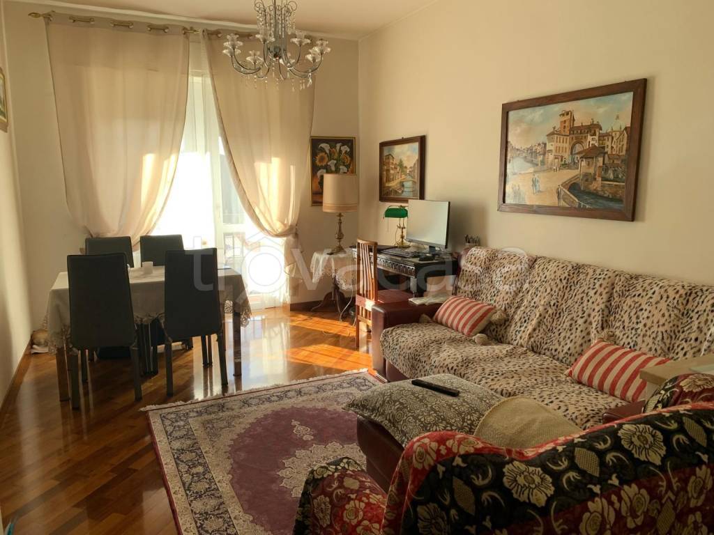 appartamento in vendita a Milano in zona Affori