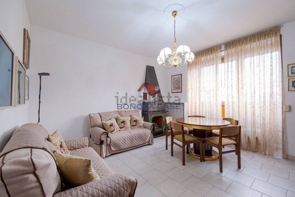 appartamento in vendita a Milano in zona Gallaratese