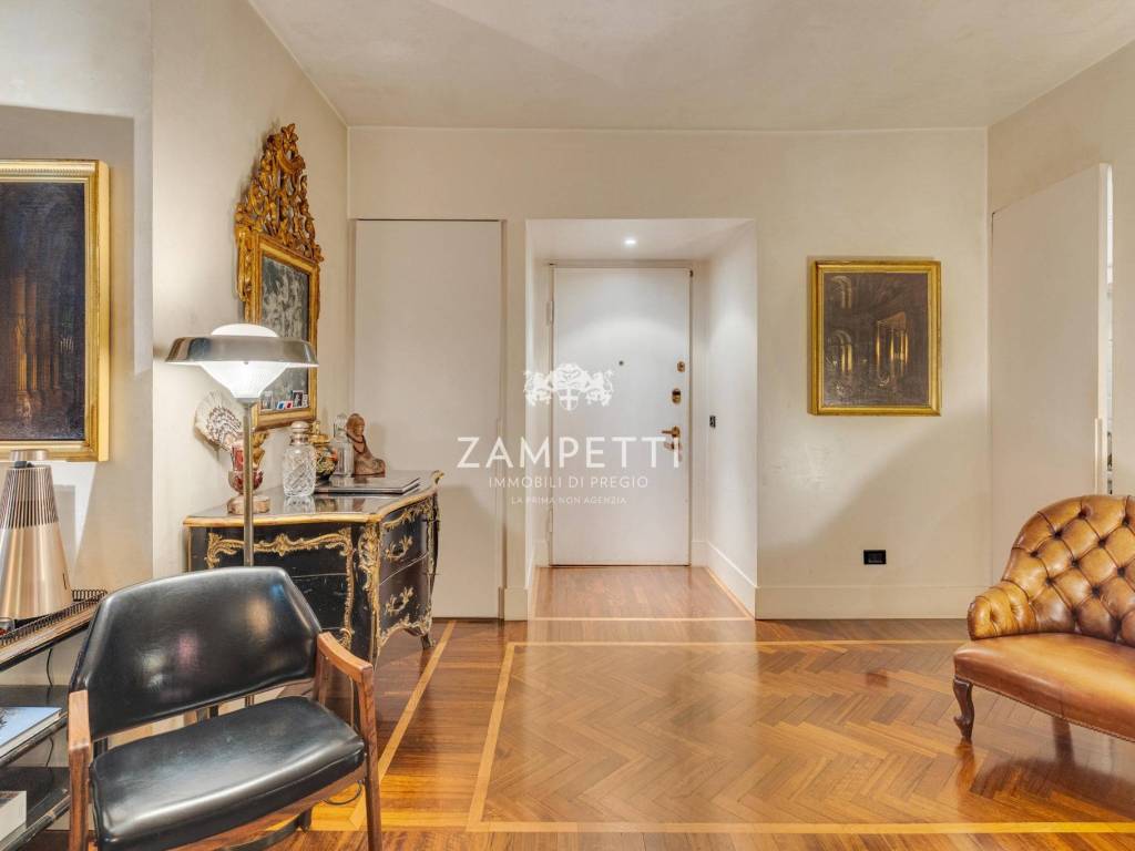 appartamento in vendita a Milano in zona Porta Garibaldi