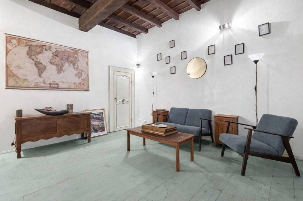 appartamento in vendita a Milano in zona Porta Genova