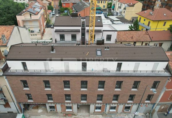appartamento in vendita a Milano in zona Baggio