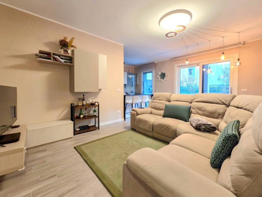 appartamento in vendita a Milano in zona Molino Dorino