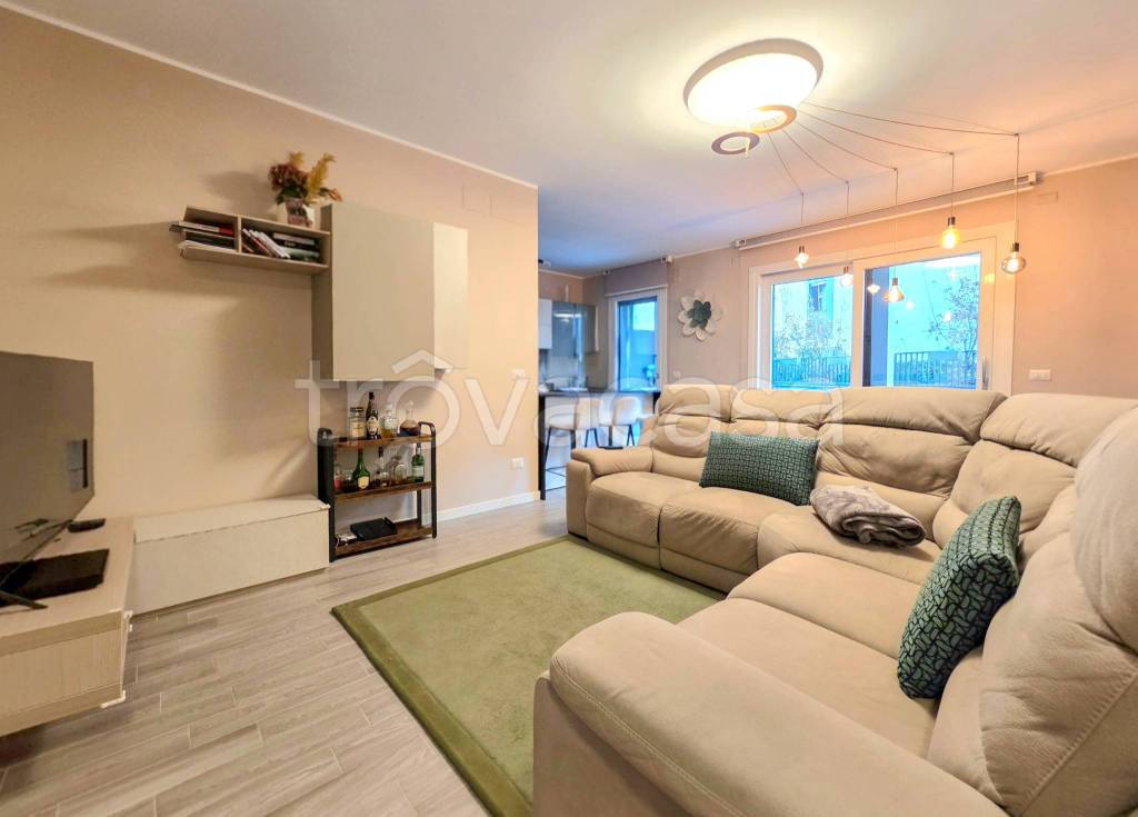 appartamento in vendita a Milano in zona Molino Dorino