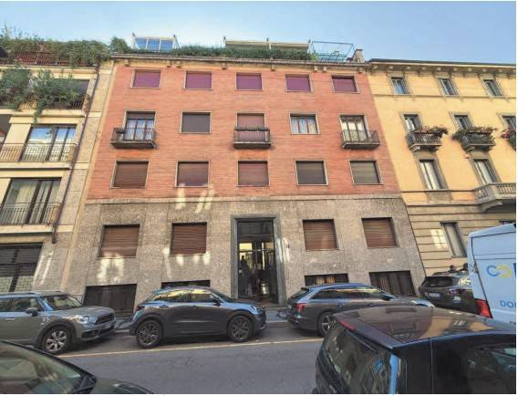 appartamento in vendita a Milano in zona Sant'Ambrogio