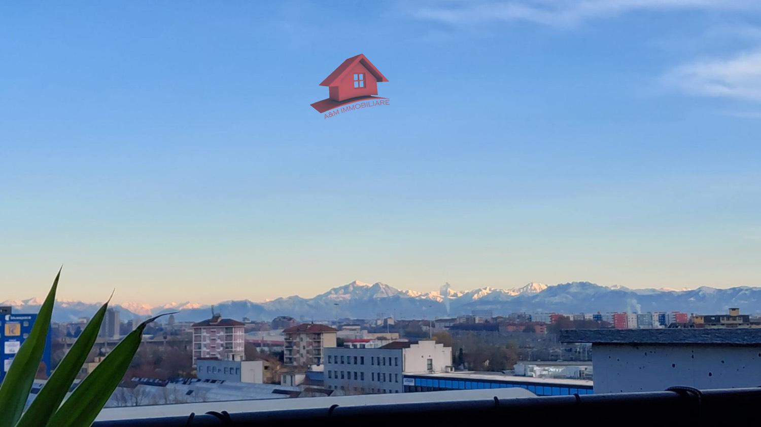 appartamento in vendita a Milano in zona Corvetto