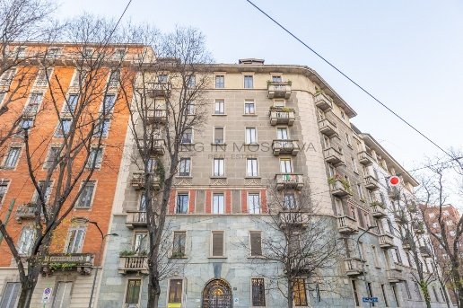 appartamento in vendita a Milano in zona Sempione