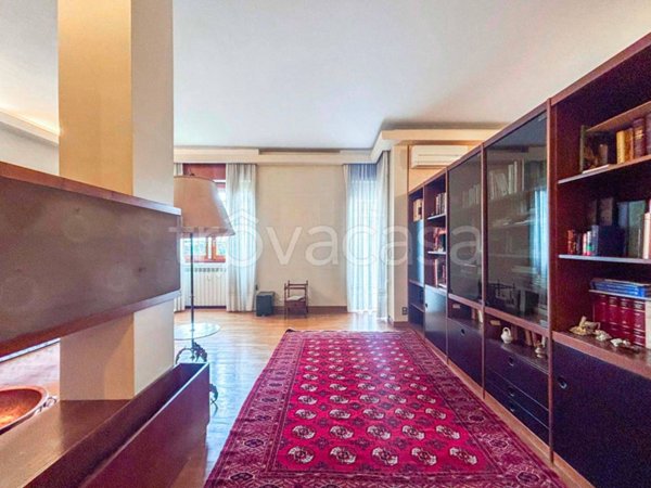 appartamento in vendita a Milano in zona QT8