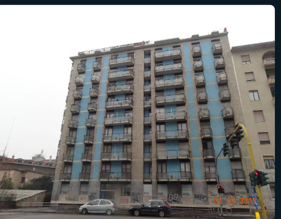 appartamento in vendita a Milano in zona Cascina dei Pomi