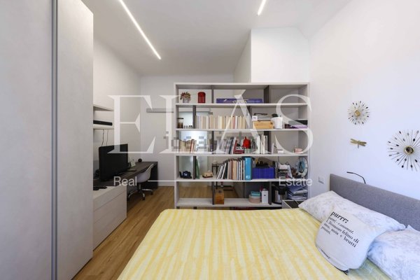 appartamento in vendita a Milano in zona Porta Garibaldi